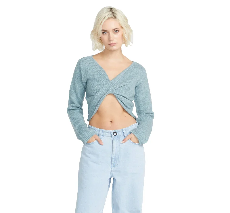 Advanced Design Volom With A Twist Sweater