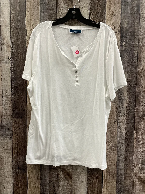 Retro Design Top Short Sleeve By Karen Scott In White, Size: 2x